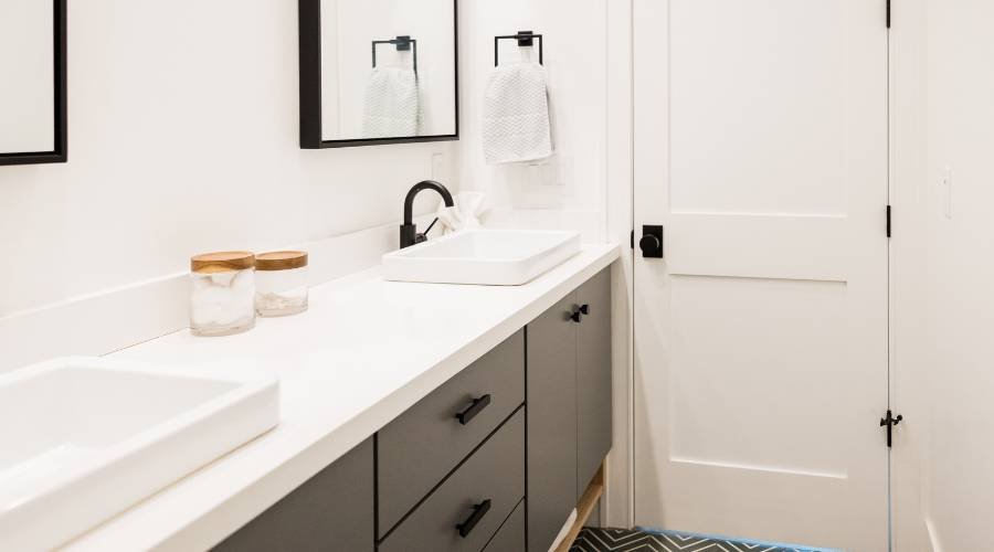 Modern bathroom with elegant design features.