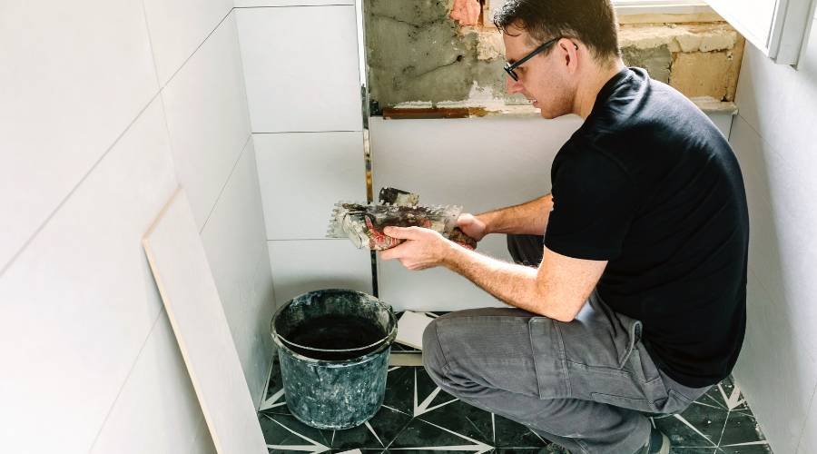 bathroom renovation mistakes avoid professional vs diy quality comparison